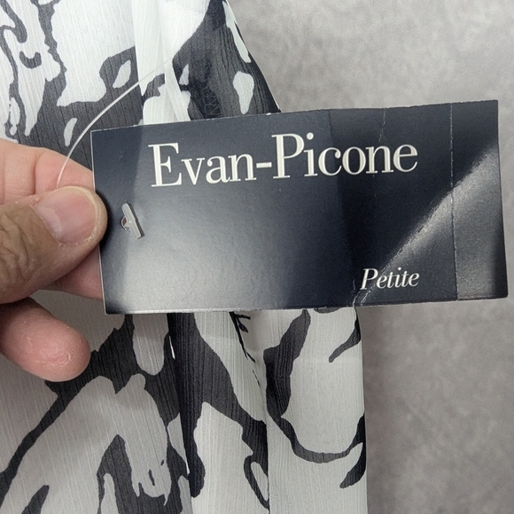 Evan-Picone Size 12 Petite NWT Sleeveless Blouse With Ruffle Neckline - Picture 8 of 11